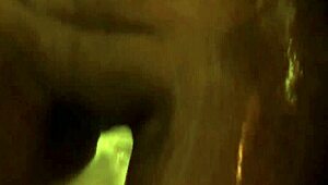 indian babe dances with sensual moves