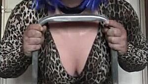 Bisexual crossdresser takes anal insertion ass to mouth