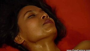 หีเธออยากได้นวดโยนีลึก และคู่รักแก่ๆรู้วิธีทำให้พอใจ