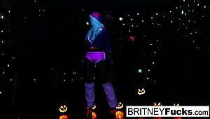 two blondes share a halloween scare