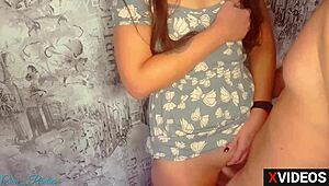 Per Favore Vieni nelle Mie Mutandine Dopo Strofinamento Intenso Casalingo Russo