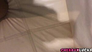 泰国18+少女享受狗爬式猛干