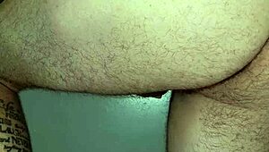 showing off my phat ass in public outdoor 😏