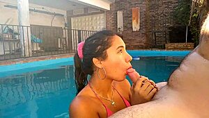 Argentina Amateur Gives Deepthroat In Pool