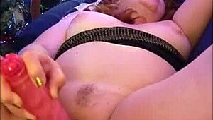 Steffi Gold's Slutty Pussy Dance!