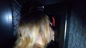 Natascha et Sven se déchaînent à Ego avec une action hardcore de gloryhole swingers. Tellement chaud ! 😈
