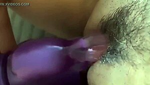 waiting for a good cock i spread my pussy with a dildo