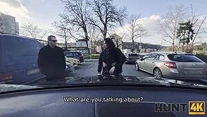 สาวน้ำตาลไม่ดี หันหลังสำหรับเซสชั่นนอกใจแปลกๆ ในเช็ก