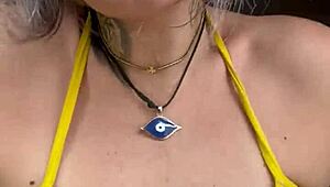 bodybuilder gets horny with big ass and natural tits at gym