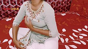 apni chachi's beti gets wild in hindi night video