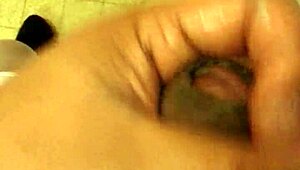 No hands multi orgasms with this ladyboy, unreal! 😍