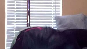 naejaye, why are you twerking and grinding your pussy like that?