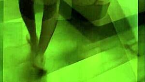 Enfermeira liberada pelo marido se exibindo de lingerie para seu amigo e no motel e o corno registra tudo parte 1 😏