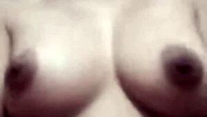 Watch this sexy Venezuelan Latina mature woman on webcam