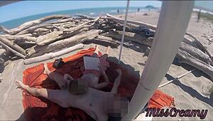 Schon mal einen öffentlichen Strandhandjob probiert, MissCreamy?