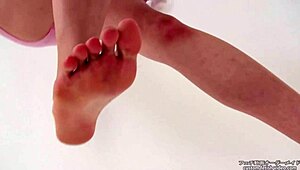 The girls from Japan show their sexy feet