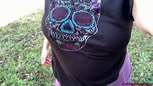 bouncing boobs and dirty feet in homemade pissing clip