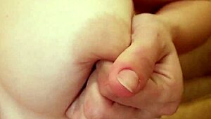 hej neverjetna vroča blond 18+ 18+ kurvica s velikimi sisami, hočeš hardcore s temi sisami?