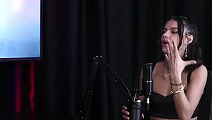 O Ex-Namorado Ensinhou Ela Como Dar O Cu E O Prazer No Anal - Debora Andrade Sheer Red