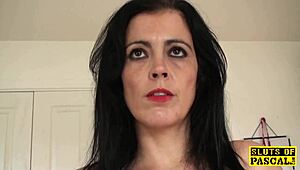 Señora madura británica dedosada abre las piernas de par en par en primer plano! 😘