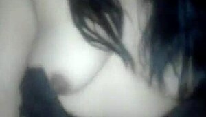 Que rico culo tiene mi puta Desiree bent over.