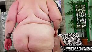 Hefty Babydollbbw Feels Every Inch Deep in Her Plump Pussy