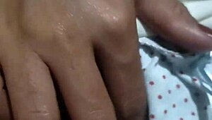 Ibucetou vil kneppe den våde fisse hårdt