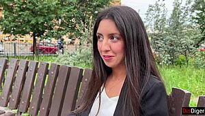 Наивна бизнес дама я чукат здраво на кастинг за пари