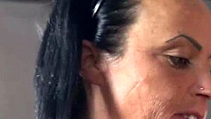 Ikao si kako zrele brinete daju lekcije sisanja sa velikim sisama?