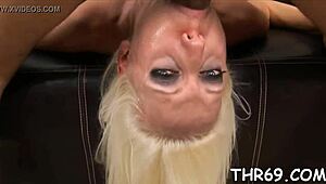 Erotic Blowjobs with Sloppy Teen Pussy