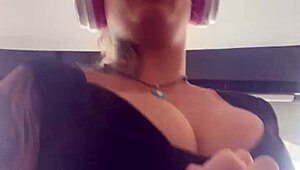 Treinando na Academia, Meus Peitos Pularam Pra Fora! Ficou Molhada de Tesão, Quer Ver Mais?