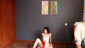 Моя первая хорошая тренировка с гантелями - SFW версия