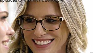 Babe sexy 18 años lamiendo madrastras lesbianas tabú