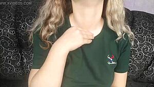 hey, check out these oiled feet getting all the attention they deserve!