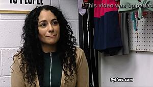 Wow! Curvy Latina MILF Gets Hardcore Fucking in Backoffice at Work!