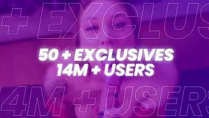 hot babe luna corazon relaxes with oil massage on her body