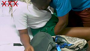 Profesoara asta îmi ling pizda curată ca o farfurie înainte de futut tare