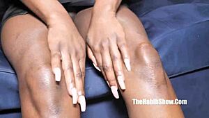 First Time Jazzycocoxxx Shows Off Sexy Hershey Chocolate Body! 🍫