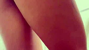 I’m So Crazy for Licking That Wet Pussy in the Bathroom!