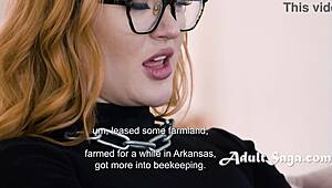 Chat intim cu roșcata Emma Magnolia care își arată sânii mari naturali