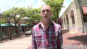 Satisfying Oral-Service with a Homosexual