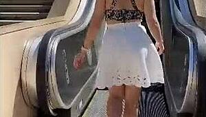 นางรักเมียบ้านนอกโชว์หีใหญ่กับก้นในที่สาธารณะตอนเดินทางสเปนวันที่ 4