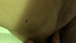 Latina Lesbian Enjoys Homemade Fingering Session