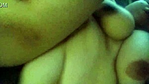 Fat BBW moans loud while getting worked up