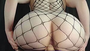 How long would you last if I fucked you like this PAWG in fishnets squatfucking a huge dildo?