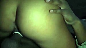 Petite Arab drops her booty at the 23km mark outside army base.