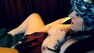 Hey, check this big phat ass getting a facial!