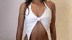 cute 18-year-old films herself naked in bathroom, wanna see more?