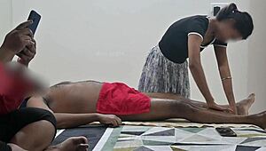 Ε, έδειξα το πούτσο μου στην κοπέλα του μασάζ μπροστά στη γυναίκα μου!