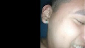 Zakaj ta kolumbijska študentka tako hrepeni po grobem trdem seksu?